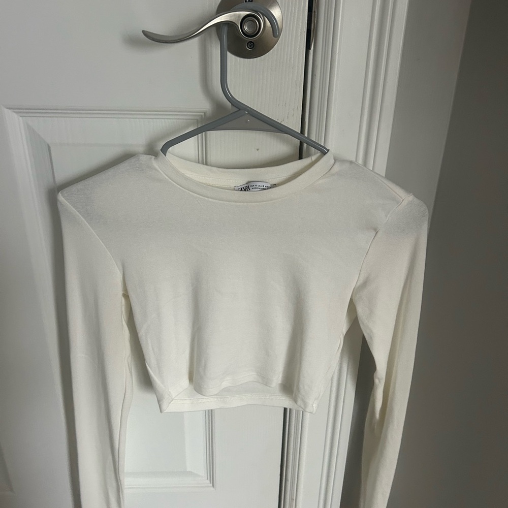 Women’s Zara white cropped long sleeve
